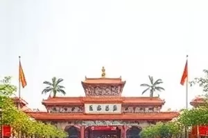 热搜购买传闻核查封面：被红线划掉的疑问标记